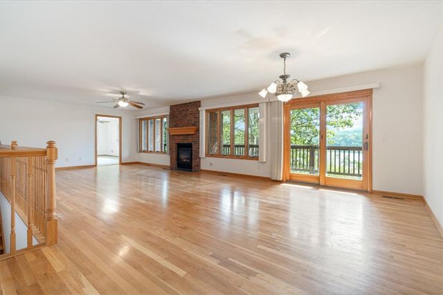 4 White River Cove, Holiday Island, AR 72631