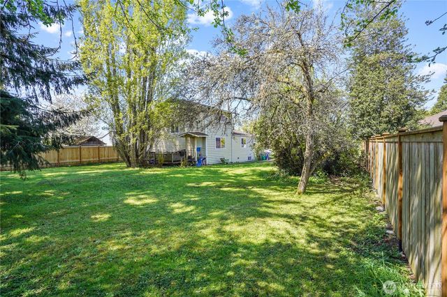 1417 SW Donovan Street, Seattle, WA 98106