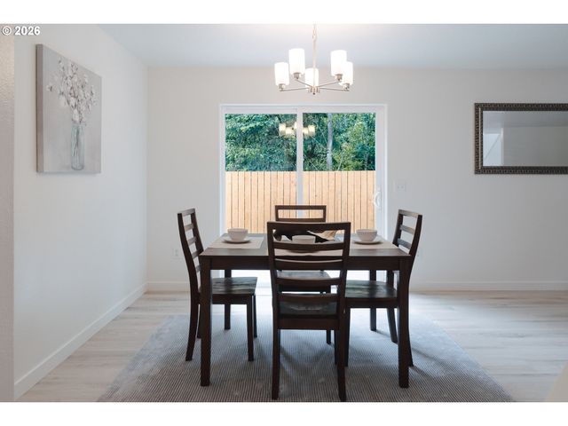 1006 Ne MARINERS Loop, Portland, OR 97211