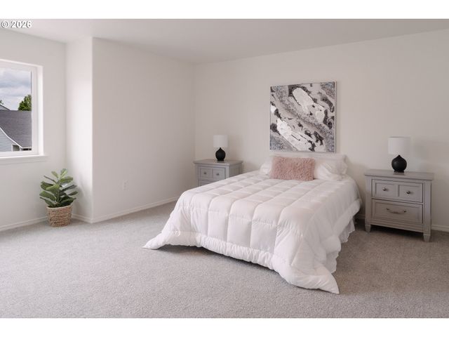 1006 Ne MARINERS Loop, Portland, OR 97211