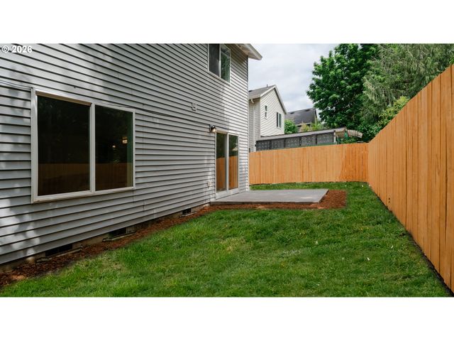 1006 Ne MARINERS Loop, Portland, OR 97211