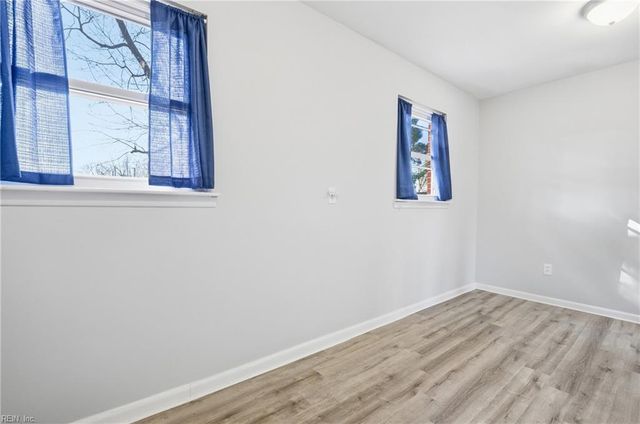 19 Plantation DR, Hampton, VA 23669