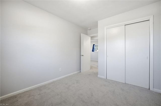 19 Plantation DR, Hampton, VA 23669