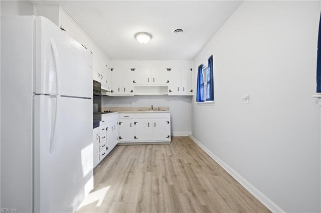 19 Plantation DR, Hampton, VA 23669