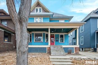 1020 N ELMWOOD Avenue, Peoria, IL 61606