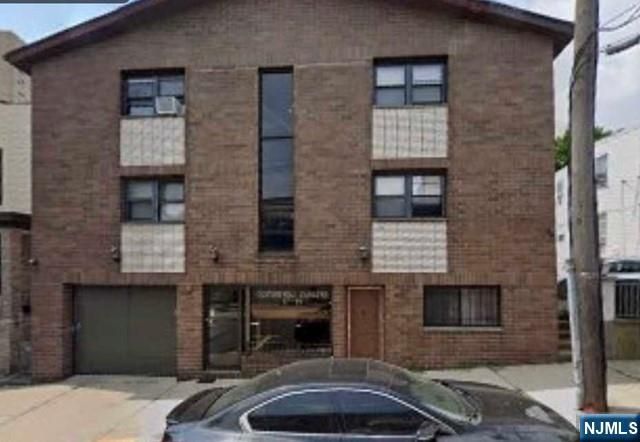 17 68th Street 7, Guttenberg, NJ 07093