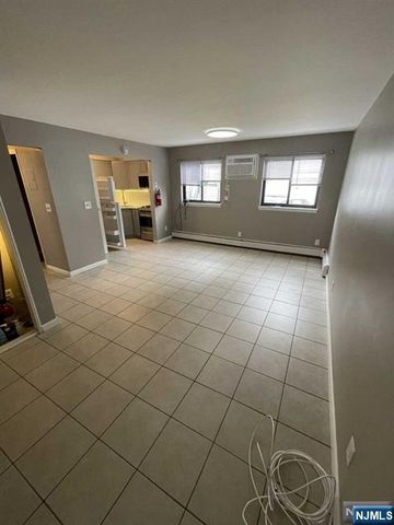 17 68th Street 7, Guttenberg, NJ 07093