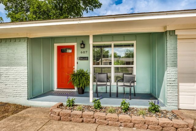 607 N Cottonwood Drive, Richardson, TX 75080