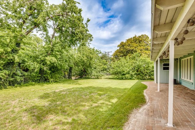 607 N Cottonwood Drive, Richardson, TX 75080