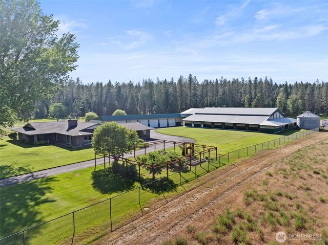 24415 N Crescent Road, Chattaroy, WA 99003