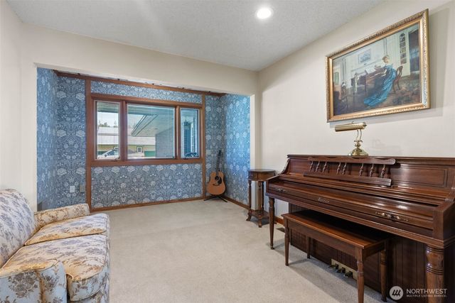 24415 N Crescent Road, Chattaroy, WA 99003