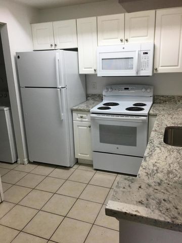 2801 SARENTO Place 302, Palm Beach Gardens, FL 33410