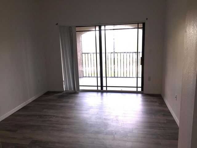 2801 SARENTO Place 302, Palm Beach Gardens, FL 33410