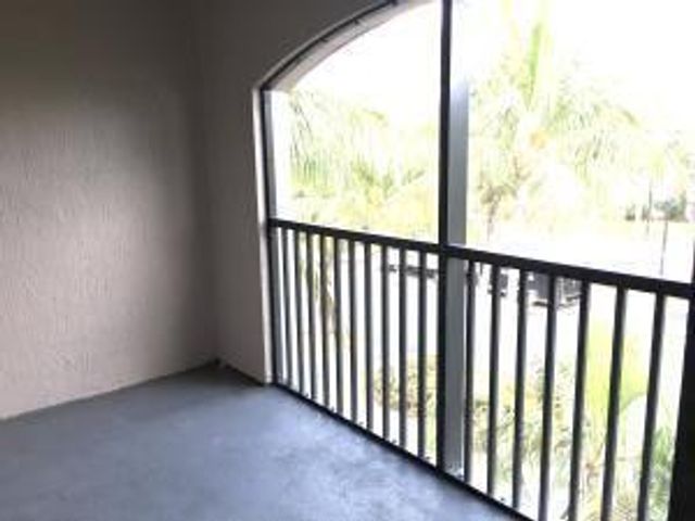 2801 SARENTO Place 302, Palm Beach Gardens, FL 33410