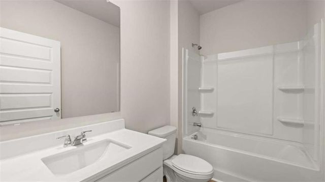 310 Friendship Oak Way, Hampton, GA 30228