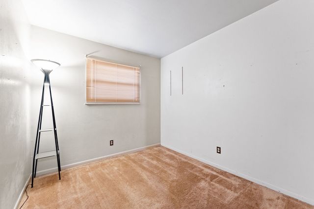 426 7th Street Court E, Milan, IL 61264