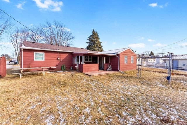 426 7th Street Court E, Milan, IL 61264