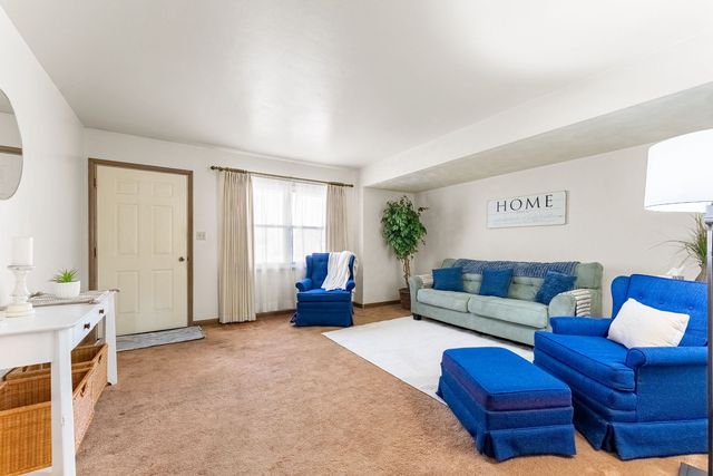 426 7th Street Court E, Milan, IL 61264