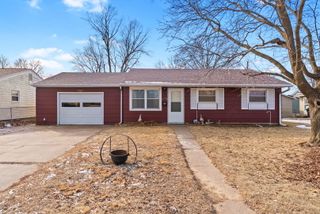 426 7th Street Court E, Milan, IL 61264