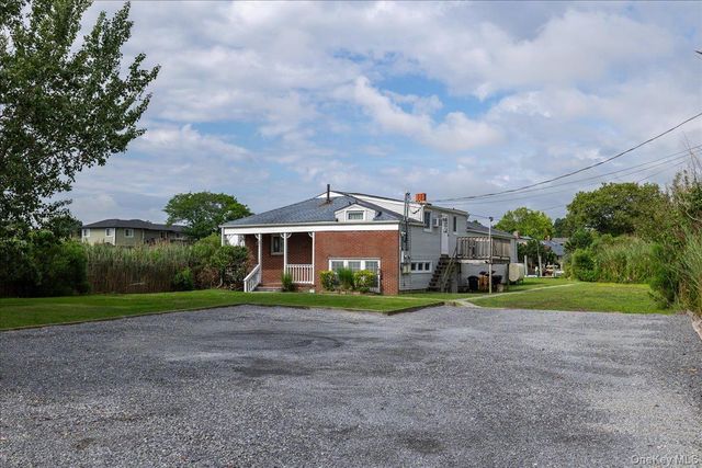46 Riverdale Avenue, Massapequa, NY 11758
