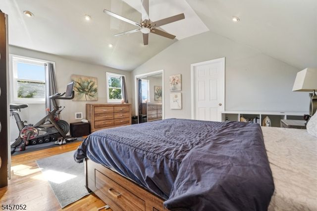 223 Woodlawn Ave, Linden City, NJ 07036
