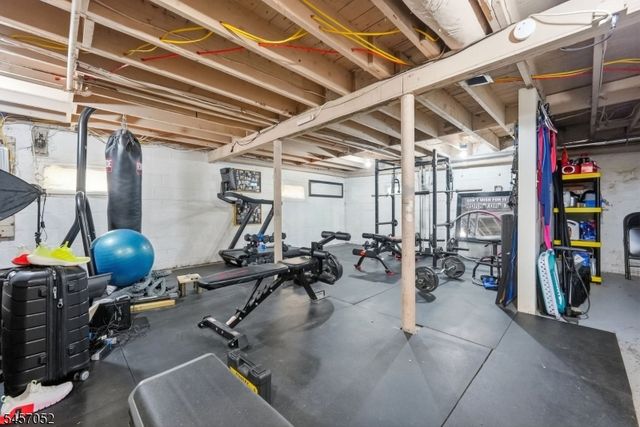 223 Woodlawn Ave, Linden City, NJ 07036