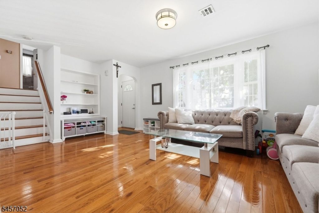 223 Woodlawn Ave, Linden City, NJ 07036 — photo 3