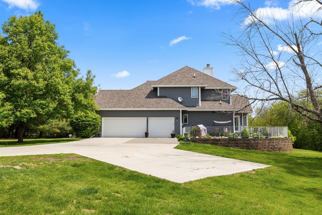 9975 NW 121st Street, Granger, IA 50109
