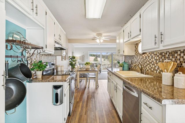 125 Mcknight Road N K, Saint Paul, MN 55119