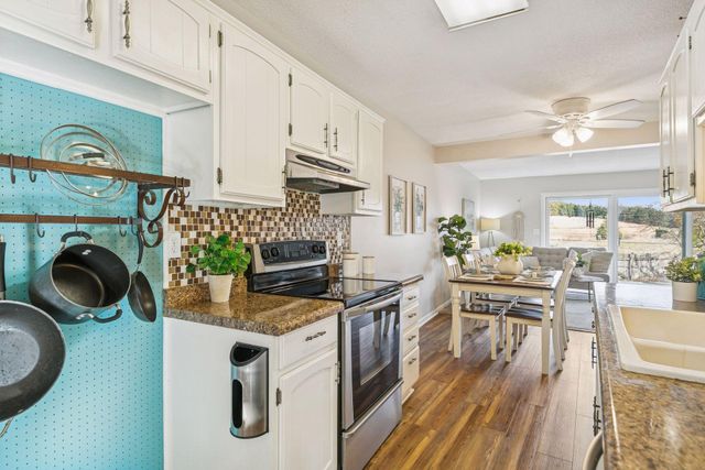 125 Mcknight Road N K, Saint Paul, MN 55119