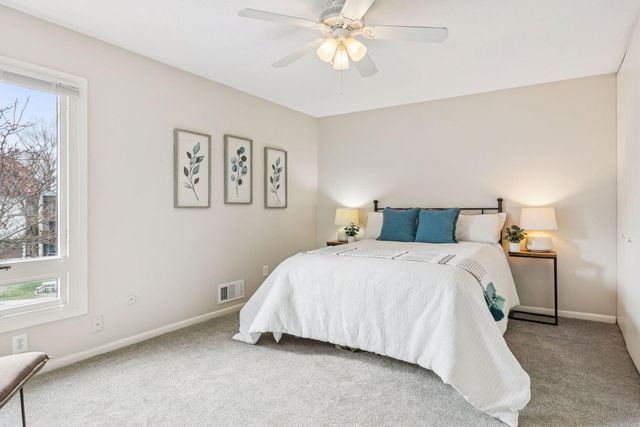 125 Mcknight Road N K, Saint Paul, MN 55119