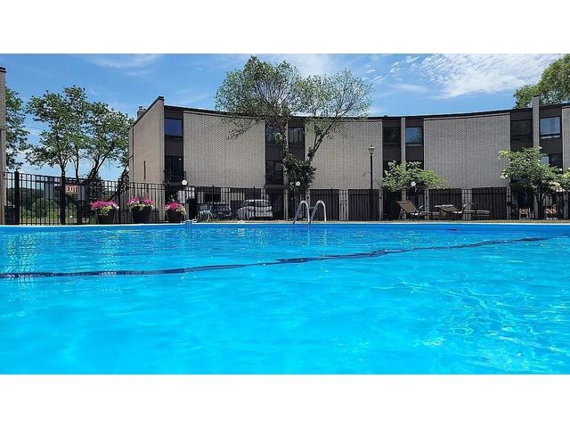 125 Mcknight Road N K, Saint Paul, MN 55119