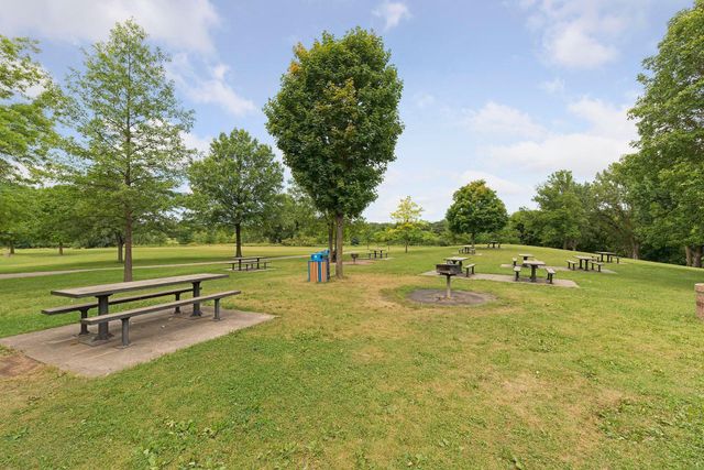 125 Mcknight Road N K, Saint Paul, MN 55119