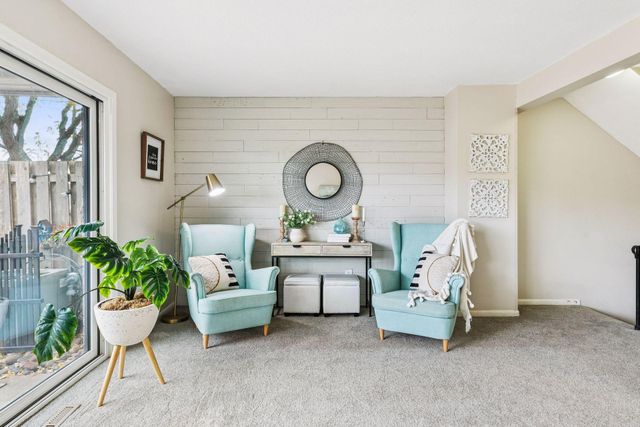 125 Mcknight Road N K, Saint Paul, MN 55119