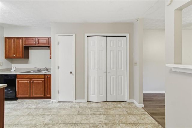 318 Freeport 318 & 320, Lawrenceville, GA 30046