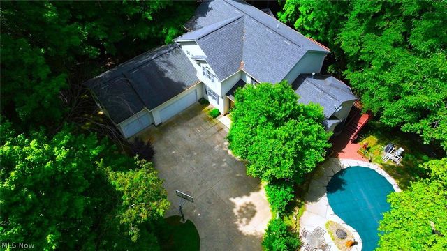 3338 Blessing Lane, Kent, OH 44240