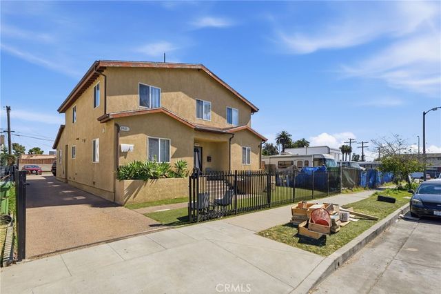 - 1411 W 84th Place, Los Angeles, CA 90047