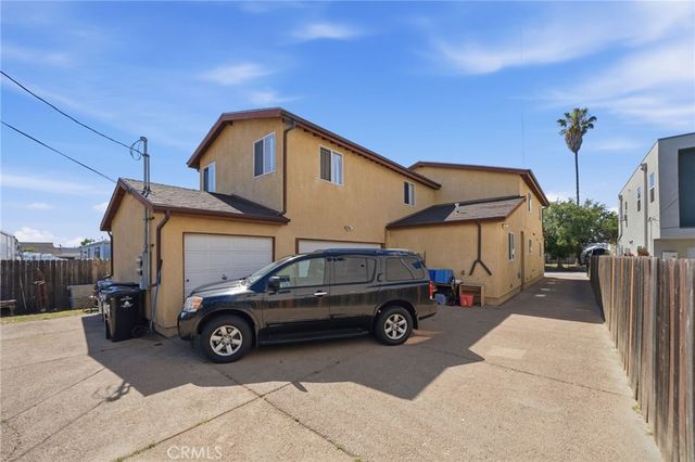 - 1411 W 84th Place, Los Angeles, CA 90047