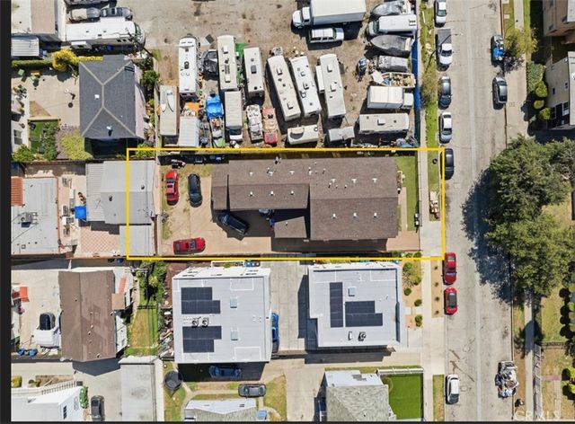 - 1411 W 84th Place, Los Angeles, CA 90047