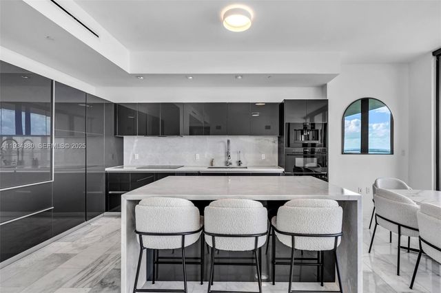 1451 Brickell Ave 3702, Miami, FL 33131