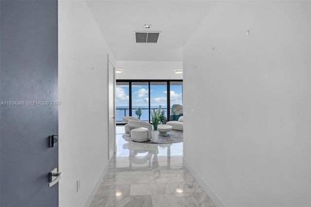 1451 Brickell Ave 3702, Miami, FL 33131