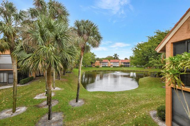 11255 Green Lake Drive 202, Boynton Beach, FL 33437