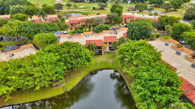 11255 Green Lake Drive 202, Boynton Beach, FL 33437