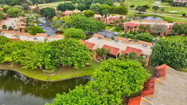 11255 Green Lake Drive 202, Boynton Beach, FL 33437
