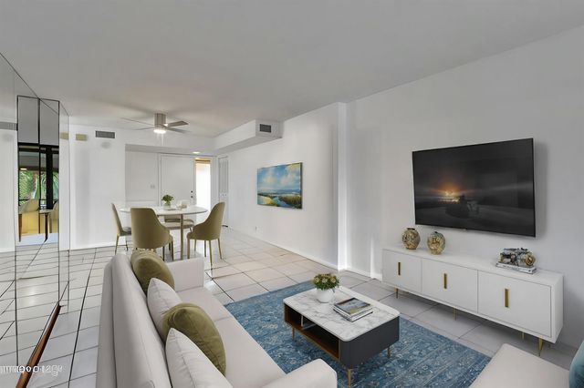 11255 Green Lake Drive 202, Boynton Beach, FL 33437