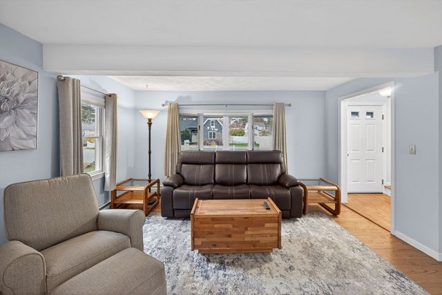 56 Lake St, Tewksbury, MA 01876