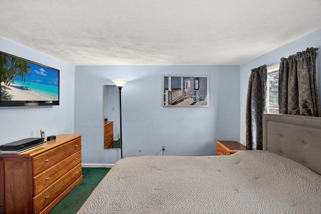 56 Lake St, Tewksbury, MA 01876