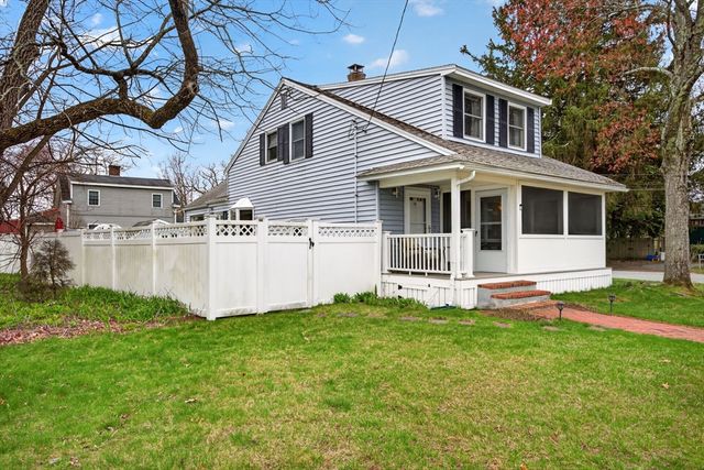 56 Lake St, Tewksbury, MA 01876