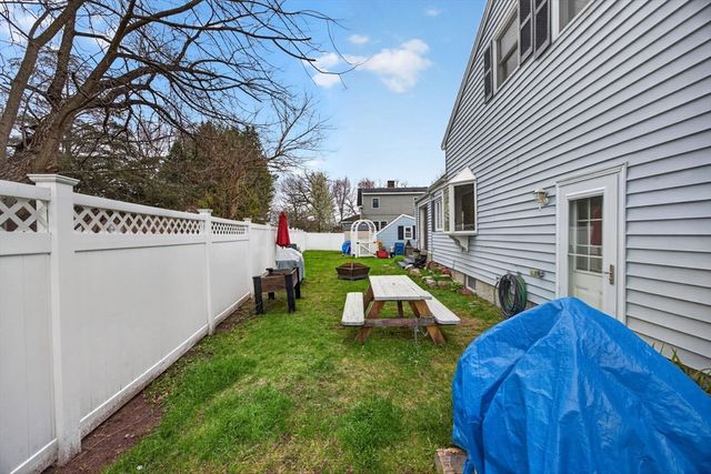 56 Lake St, Tewksbury, MA 01876