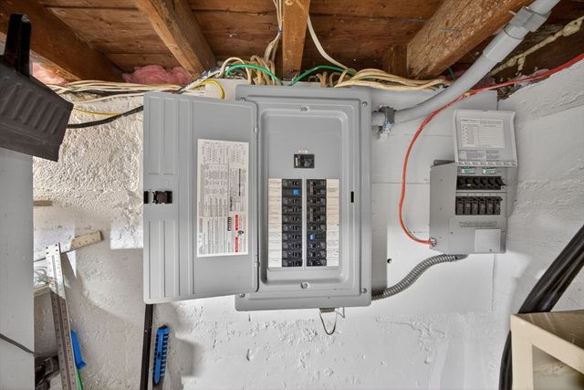 56 Lake St, Tewksbury, MA 01876